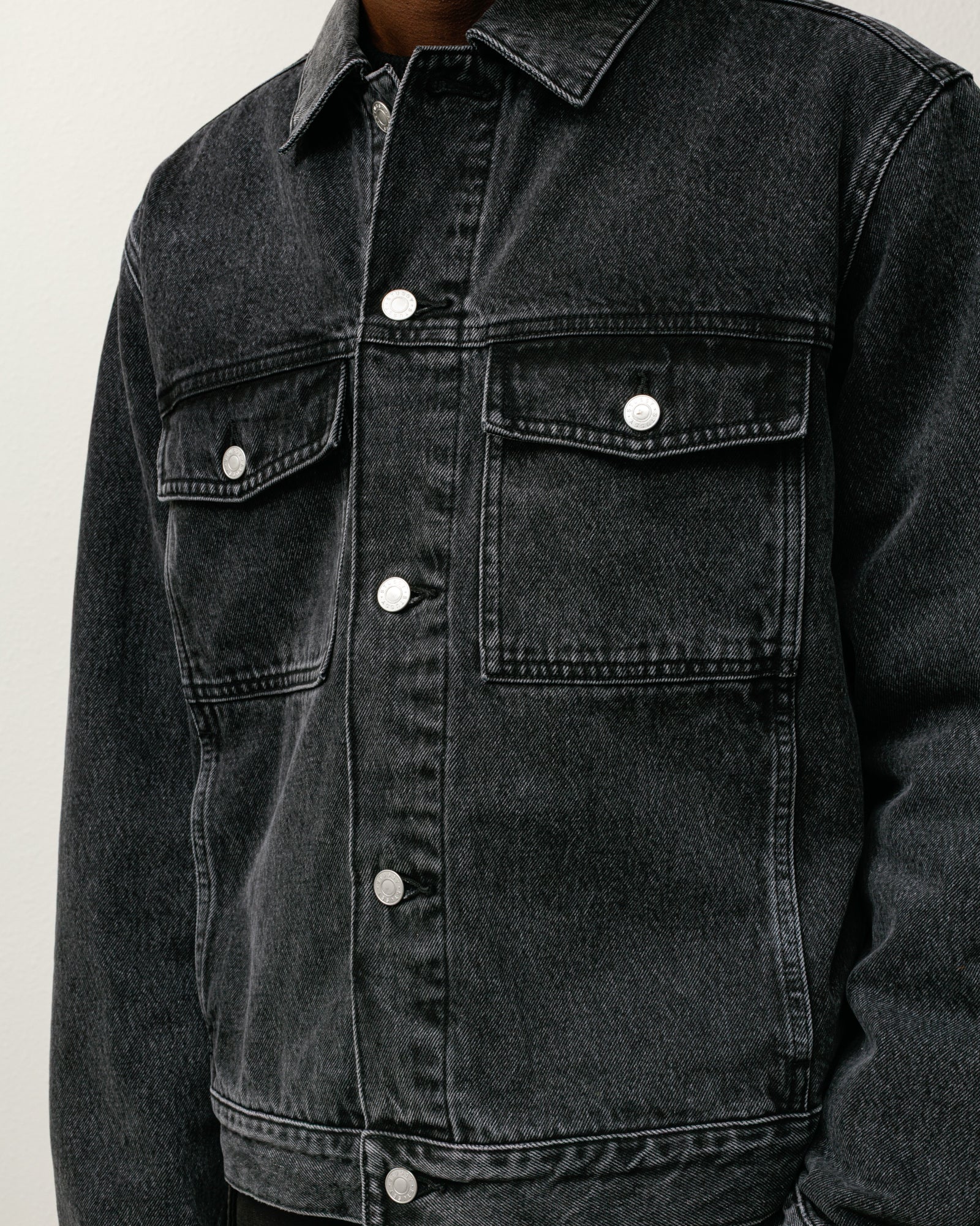 LINED DENIM TRUCKER JACKET - Image 4
