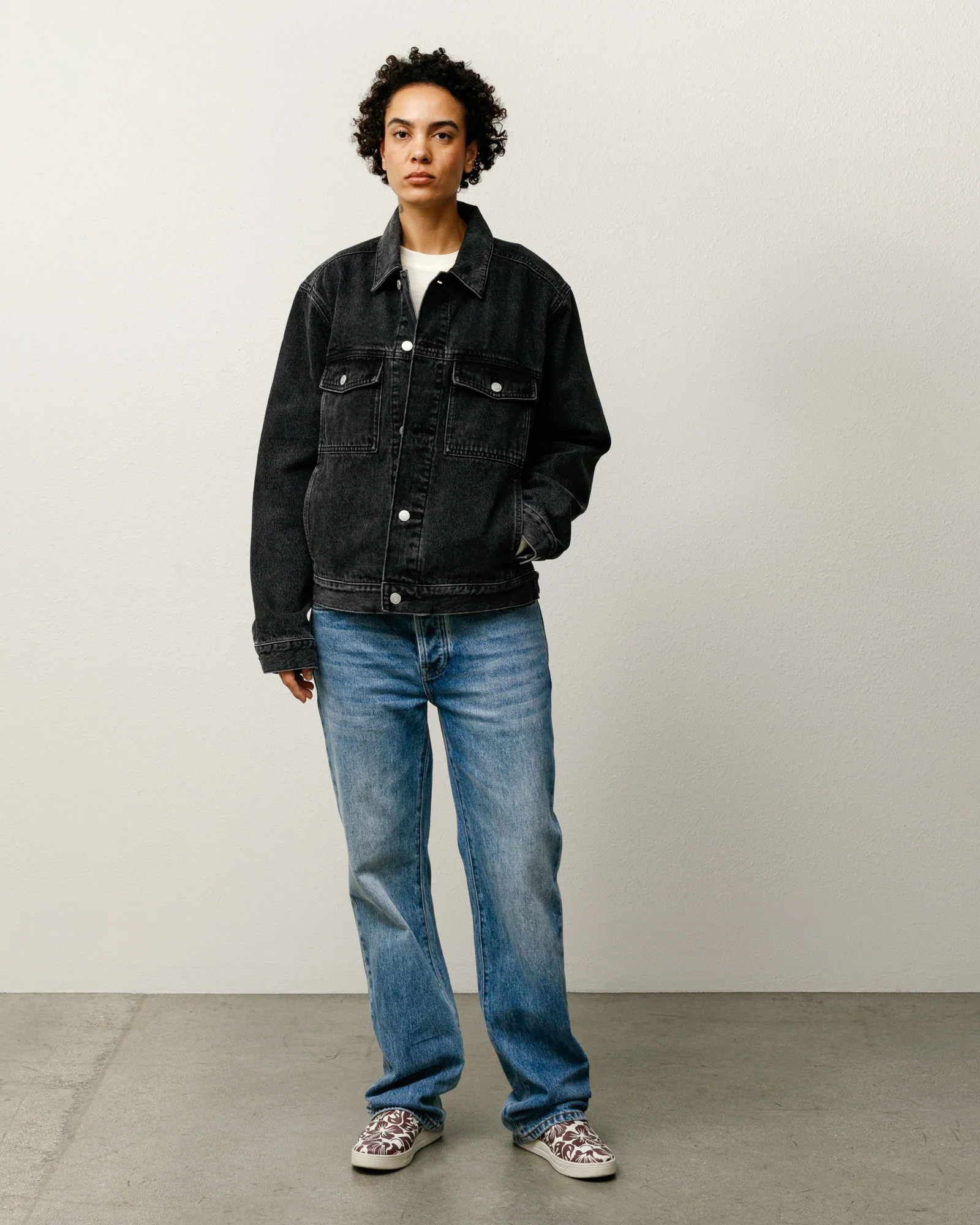 LINED DENIM TRUCKER JACKET - Image 6