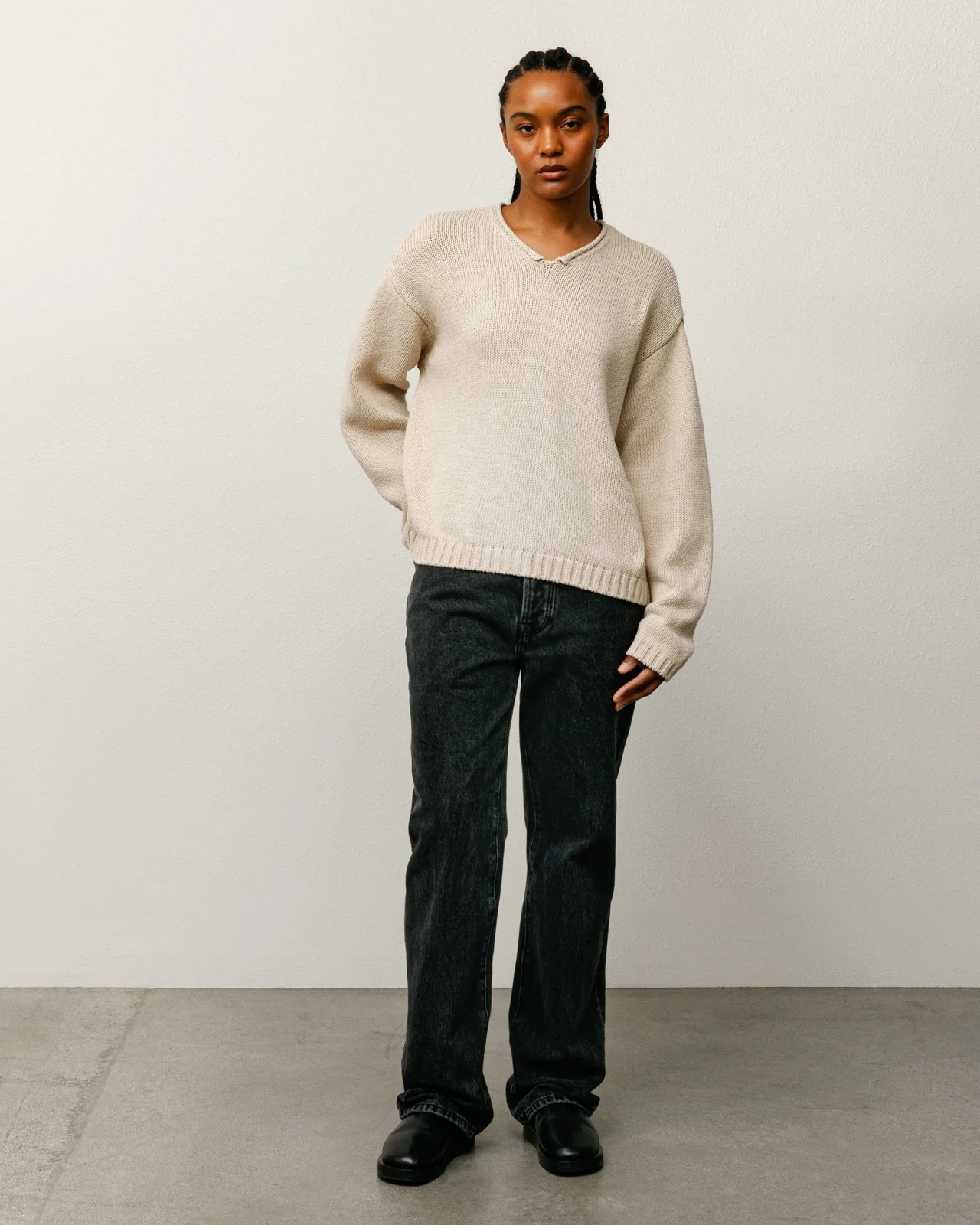 ROLL V NECK SWEATER - Image 4