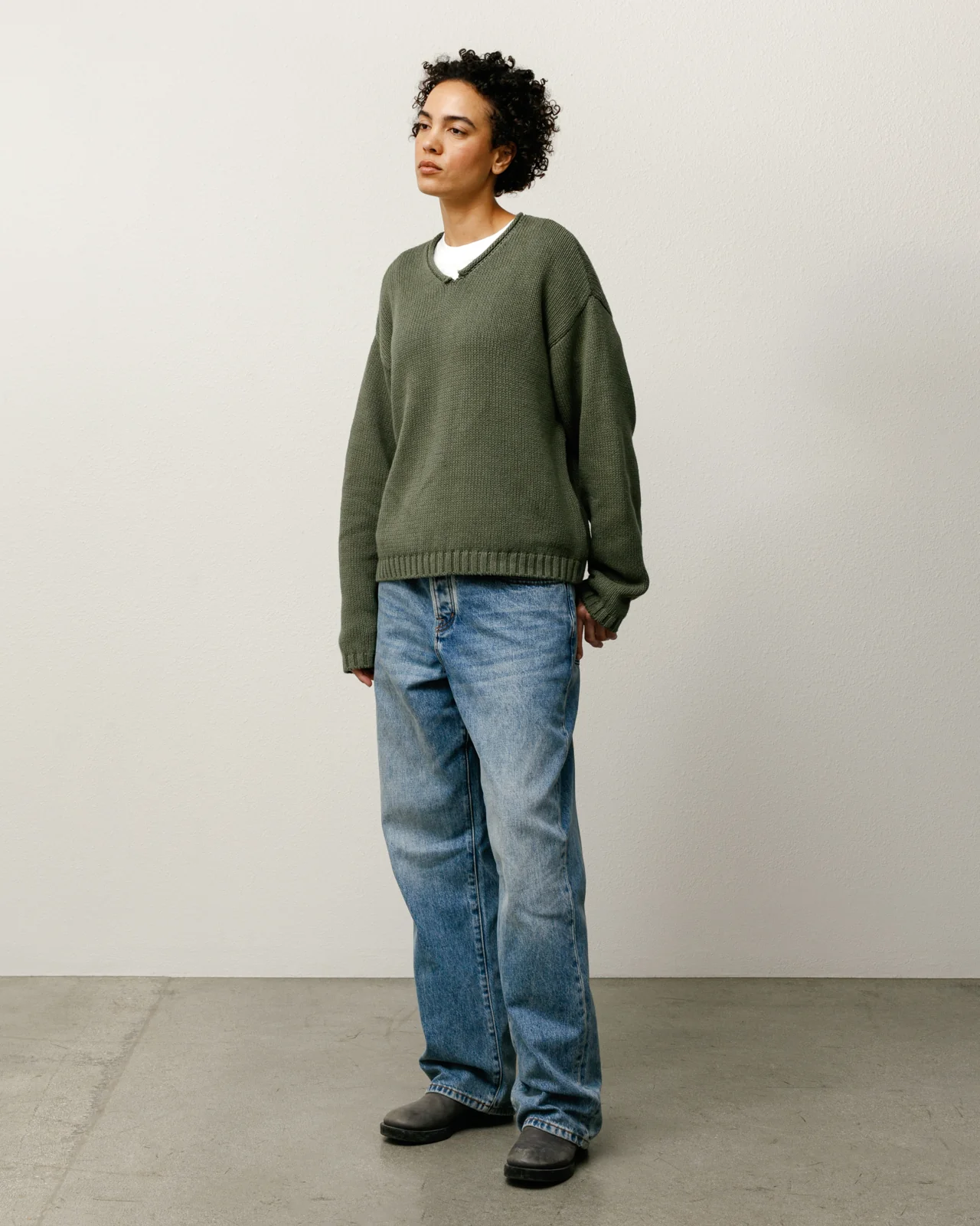 ROLL V NECK SWEATER - Image 5